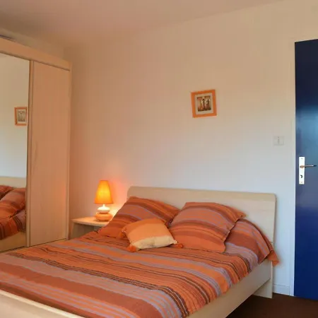 Cap D'agde, 2 Pieces, 4 Personnes - Fr-1-249-237 Apartment Agde